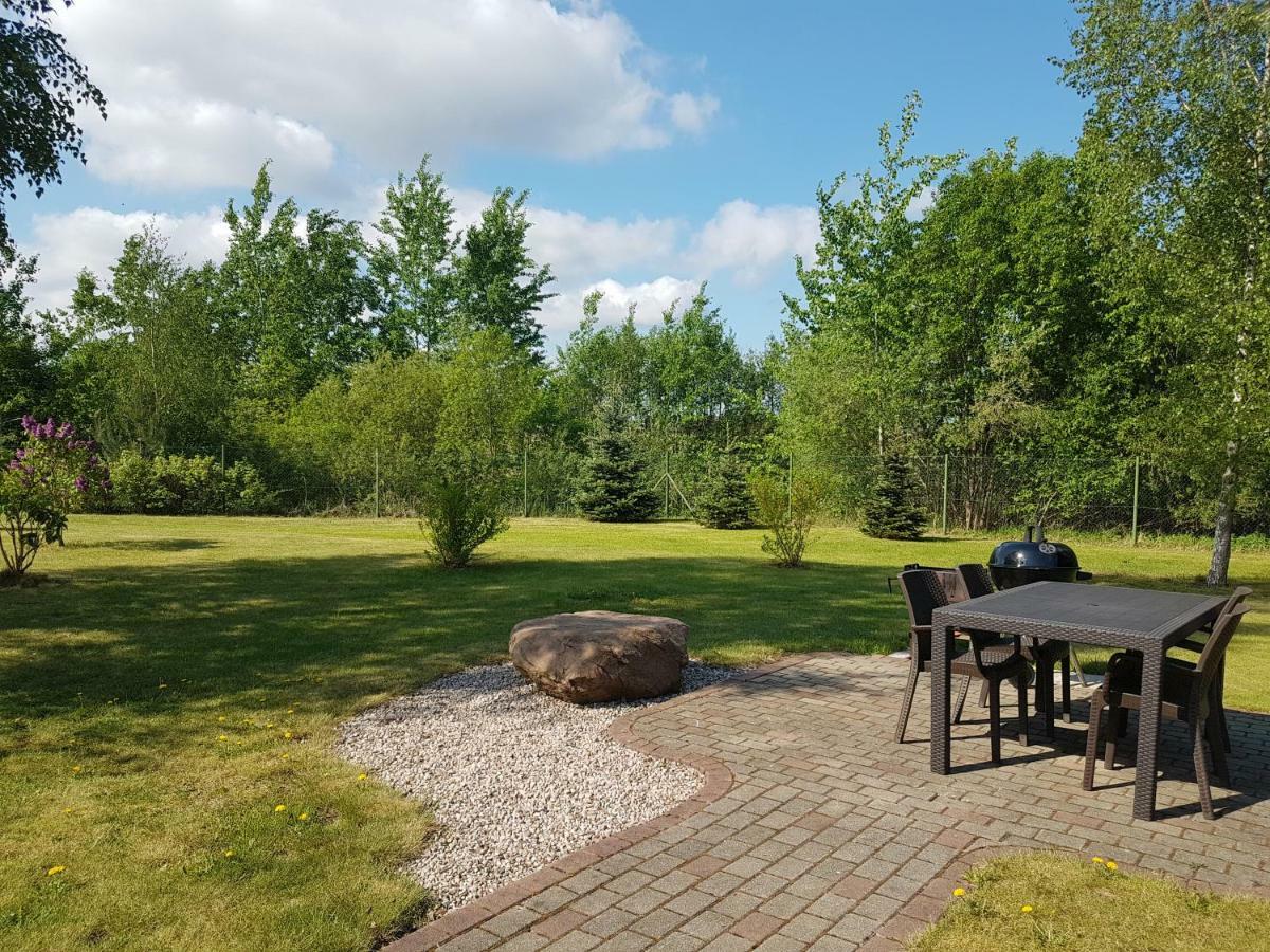Villa Augsdzintari Salaspils Exterior foto